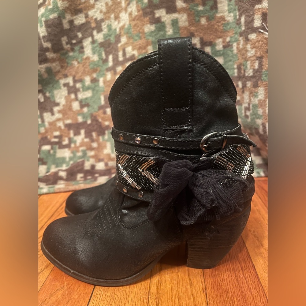 Cowboy Chic black booties size 9 - Picture 5 of 8
